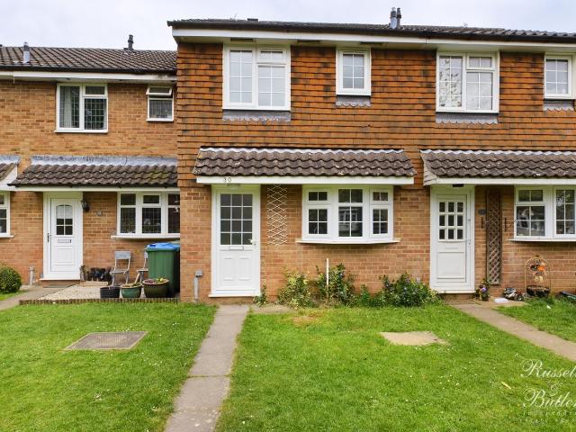 Mare Leys, Buckingham MK18, 2 bed terraced house to rent, £1,250 pcm | PrimeLocation
