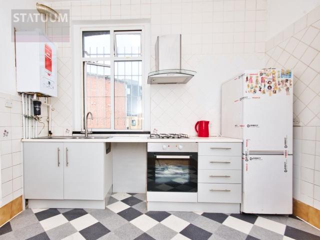 Mare Street, London Fields, Hackney Central, London E8, 2 bed flat to rent, £1,950 pcm | PrimeLocation