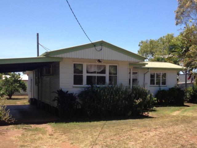 Mareeba Home with Ample Space