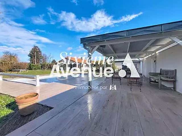 Marennes 69970 Achat / Vente maison 7 pièces t7 au dernier étage piscine