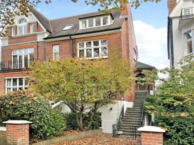 Maresfield Gardens, London NW3, 4 bed flat to rent, £5,850 pcm | PrimeLocation