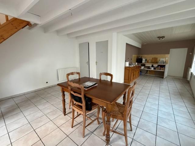 MAREUIL SUR LAY DISSAIS 85 COEUR DE VILLAGE ADORABLE MAISON 2/3 CHAMBRES SANS EXTERIEUR PROCHE LAY
