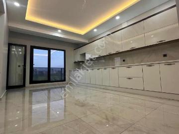 Marev Emlak Gayrimenkulden Site İçerisinde Kiralık Lüks Daire
