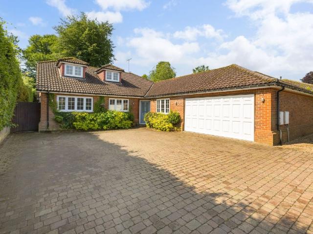 Marford Road, Wheathampstead, St.Albans AL4, 6 bed detached house to rent, £5,000 pcm | PrimeLocation