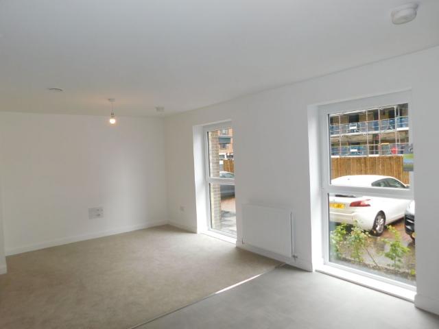 Margaret Thomson Crescent, Edinburgh, EH6 7FE