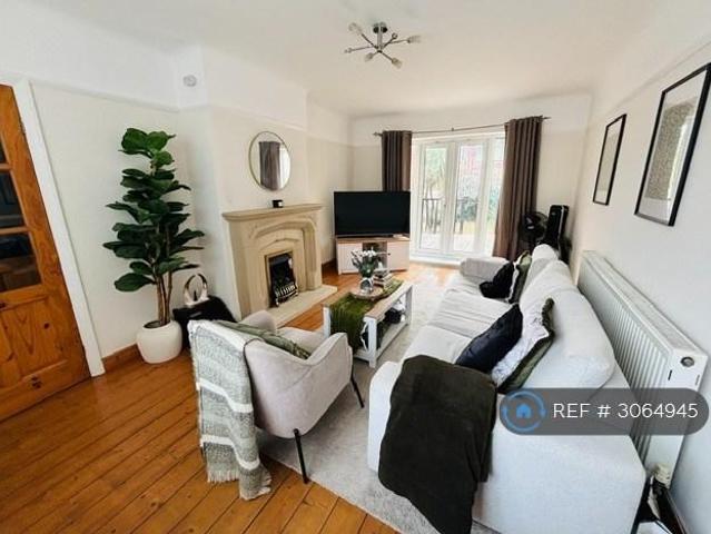 Margaret Avenue, Bootle, L20 3 bed semi detached house to rent £950 pcm £219 pw