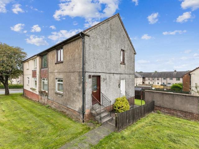 Margaret Drive, Bonnybridge. 2 bed flat to rent £795 pcm £183 pw