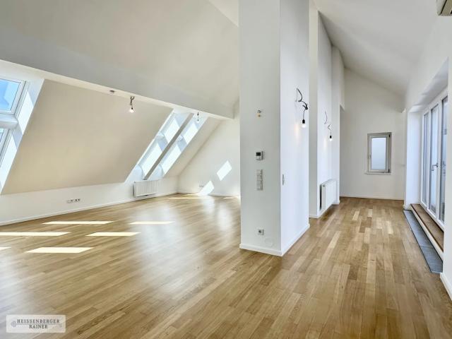MARGARETENHOF / VIEL PLATZ UND LICHT / TOLLE DACHTERRASSENWOHNUNG