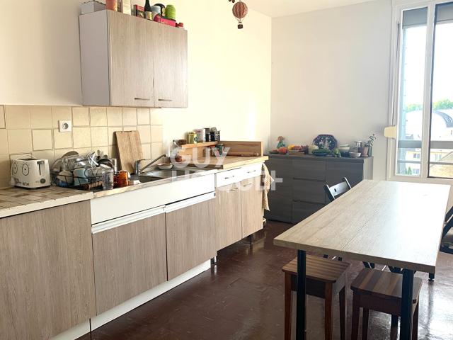 MARGNY LES COMPIEGNE: appartement 2 pièces 65 m² à louer