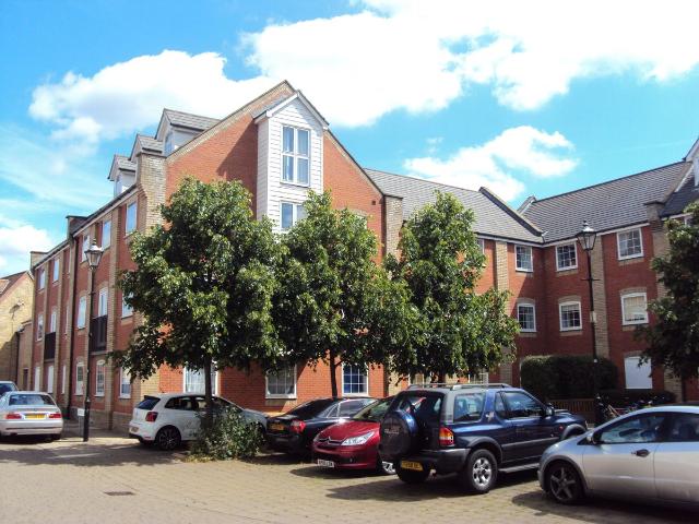 Maria Court, Colchester CO2, 2 bed flat to rent, £1,075 pcm | PrimeLocation