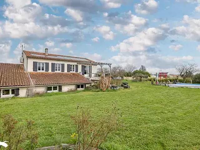 Marignac 17800 Achat / Vente maison 8 pièces t8