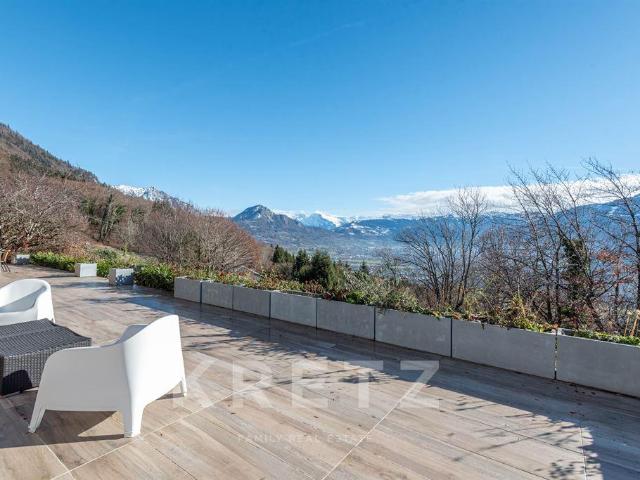 Thyez Propriété Vue Panoramique Vallée de l'Arve avec Pisc. 300m² Marignier
