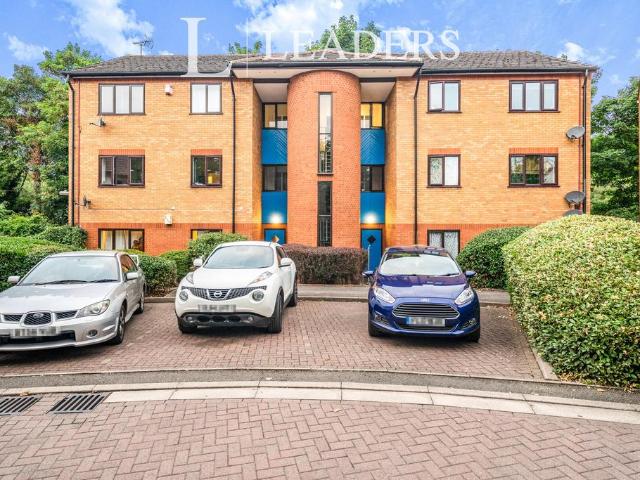 Marigold Place, Harlow, CM17 2 bed flat to rent £1,325 pcm £306 pw