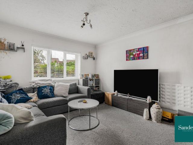 Marigold Place, Harlow, Essex CM17, 2 bed flat to rent, £1,500 pcm | PrimeLocation