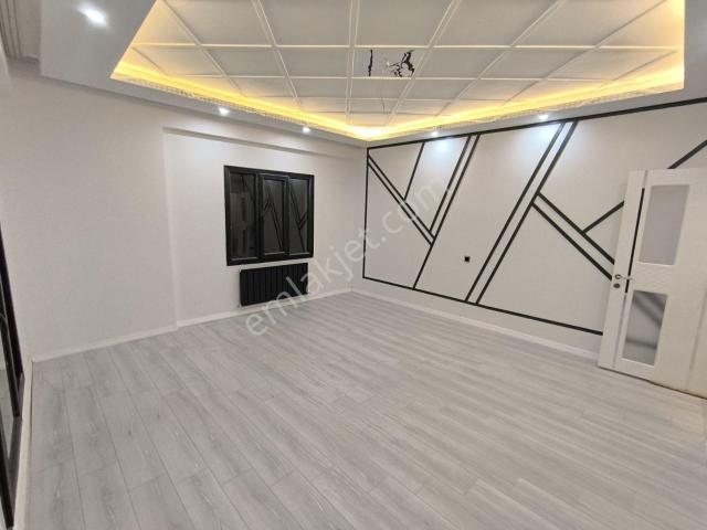 Maride Emlak'tan Eski Avm Arkasında Kiralık 2+1 Lüx Daire