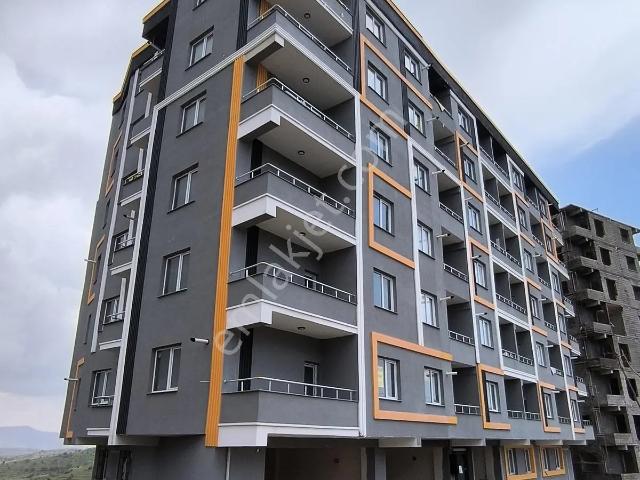 Maride Emlak`tan Belediye Garajı Yanı Satılık 1+1 Sıfır Daire