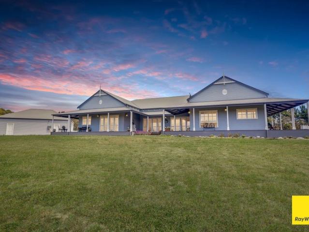 'Marileen' Rural living at its most comfortable