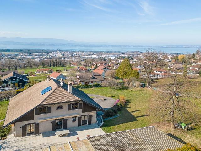Marin Propriété de 300 m² Terrain de 4 390 m² 7 chambr. 300m² Thonon les Bains