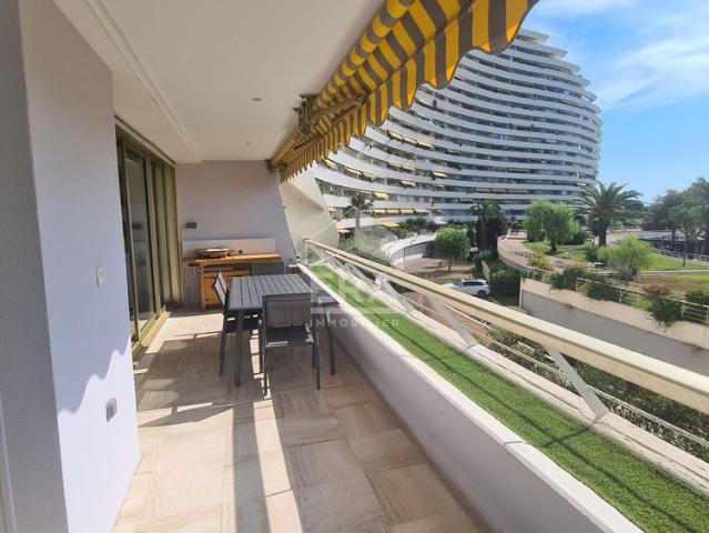 MARINA BAIE DES ANGES ? BEL APPARTEMENT 3/4 PIÈCES AVEC TERRASSE ET VUE DÉGAGÉE