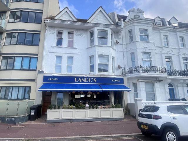 Marina, Bexhill on Sea 2 bed flat to rent £1,095 pcm £253 pw