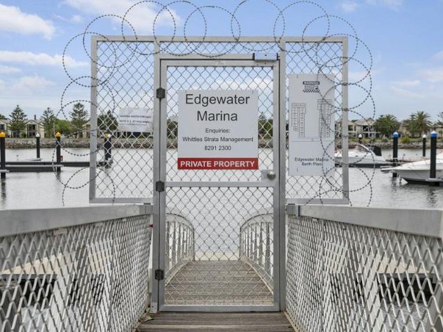 Marina Berth for Sale 10m in Edgewater Marina