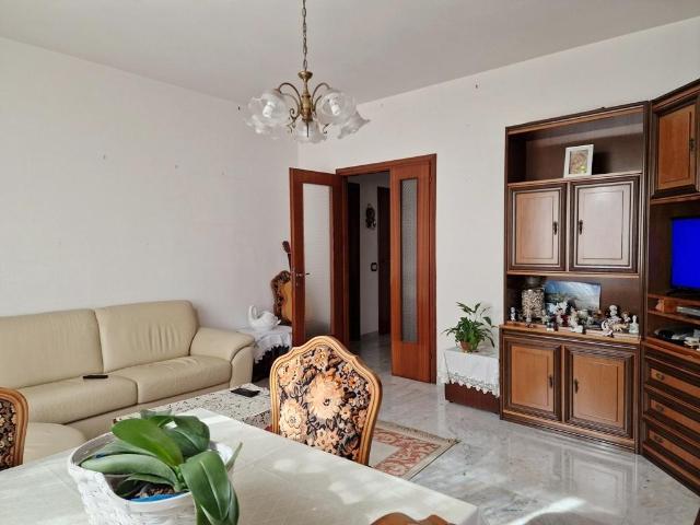 MARINA DI MASSA 5 vani 110mq