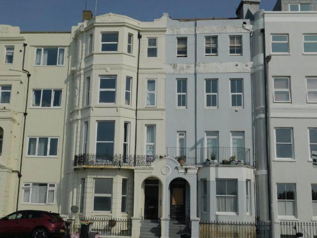 Marina, East Sussex 2 bed flat to rent £950 pcm £219 pw