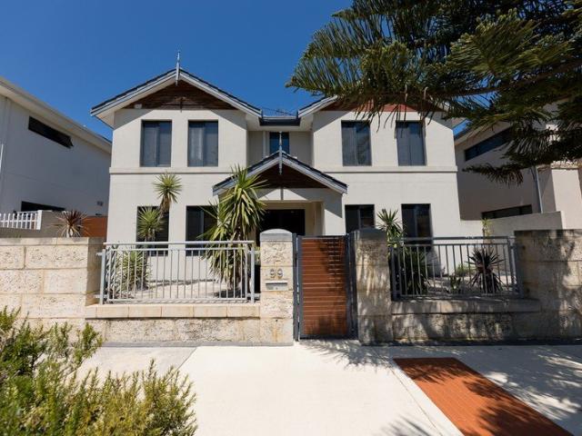Marina Luxury with Space, Style and an Unbeatable Coastal Lifestyle