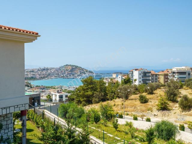 Marina Mevkii Deniz Manzaralı Müstakil 4+1 Şahane Villa