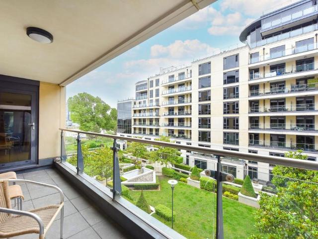 Marina Point, Imperial Wharf, London. 5 bed flat to rent £6,933 pcm £1,600 pw