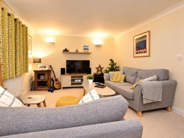 Marina Way, Abingdon, OX14