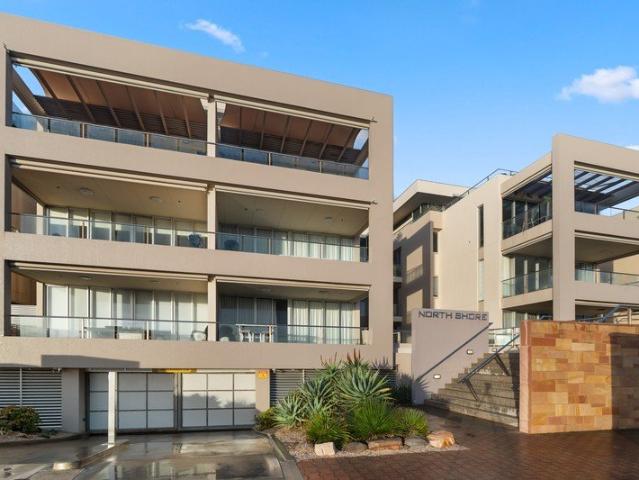 Marina views, coastal ease, and room to truly unwind