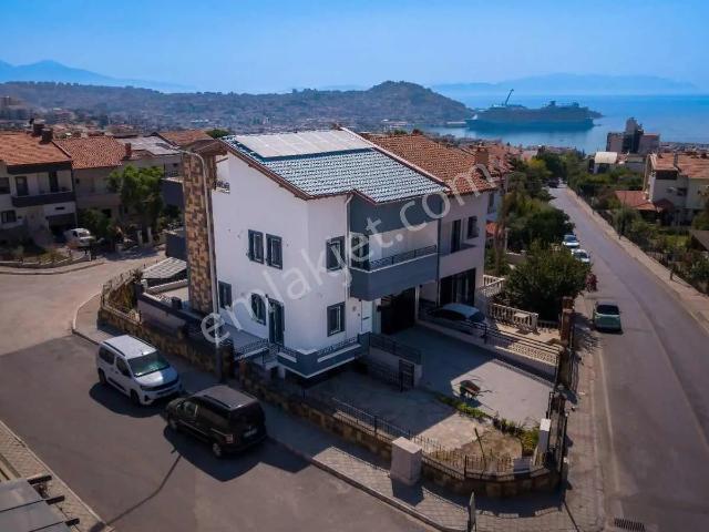 Marina'da 6+2 Satılık Full Tadilatlı Villa