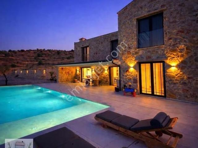 Marinden Datça'da 6.019 M2'de 200 M2 Lüks Havuzlu 4+1 Villa