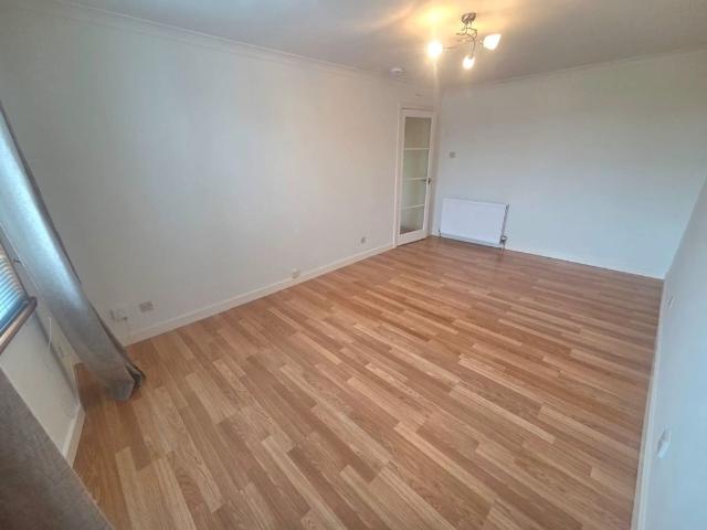 Marine Court, Ferryhill, Aberdeen AB11, 2 bed flat to rent, £695 pcm | PrimeLocation