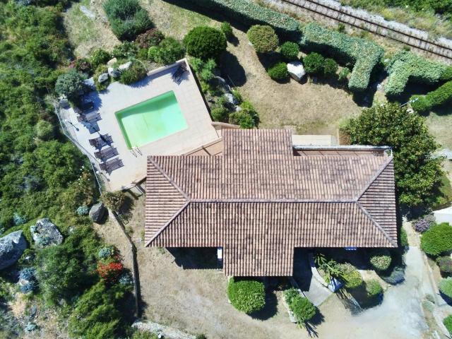 Marine de Davia – Vue mer panoramique – Piscine – Accès plage à pied