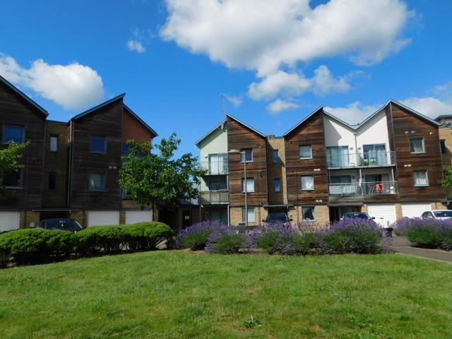 Marine House, Colchester CO2 1 bed flat to rent £975 pcm £225 pw