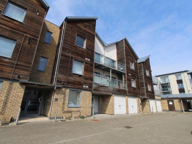 Marine House, Quayside Drive CO2, 1 bed flat to rent, £1,000 pcm | PrimeLocation