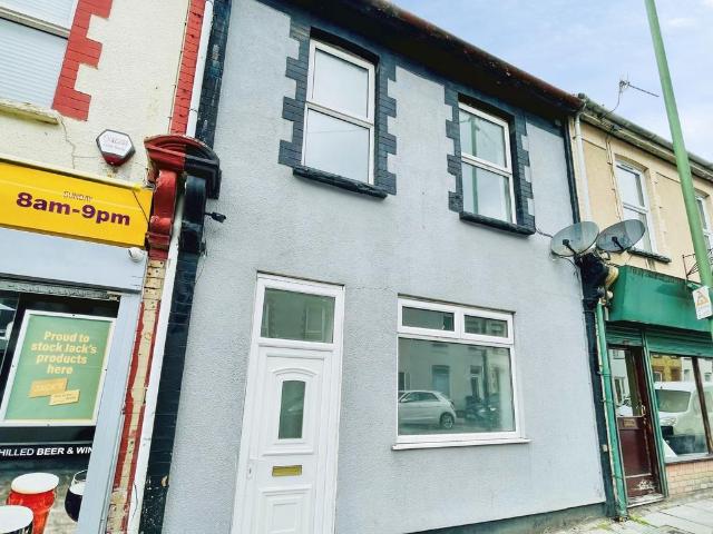 Marine Street, Ebbw Vale, NP23 4 bed terraced house to rent £800 pcm £185 pw