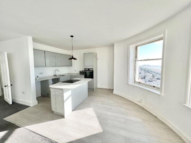 Marine Parade, Brighton BN2, 4 bed flat to rent, £2,500 pcm | PrimeLocation