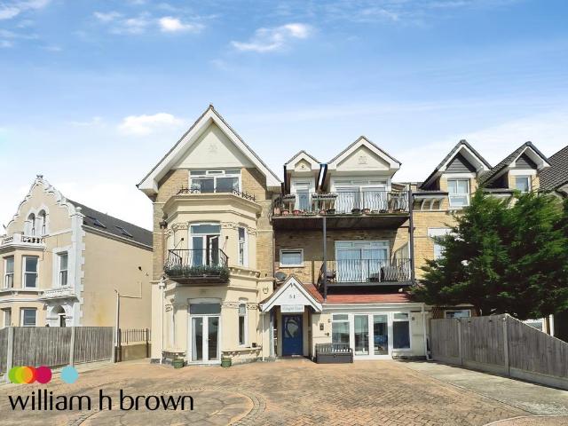 Marine Parade East, CLACTON ON SEA 1 bed apartment to rent £975 pcm £225 pw