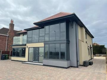 Marine Parade, Gorleston, GREAT YARMOUTH 4 bed detached house to rent £4,000 pcm £923 pw