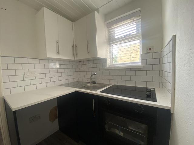 Marine Parade, Sheerness, ME12 1 bed flat to rent £950 pcm £219 pw