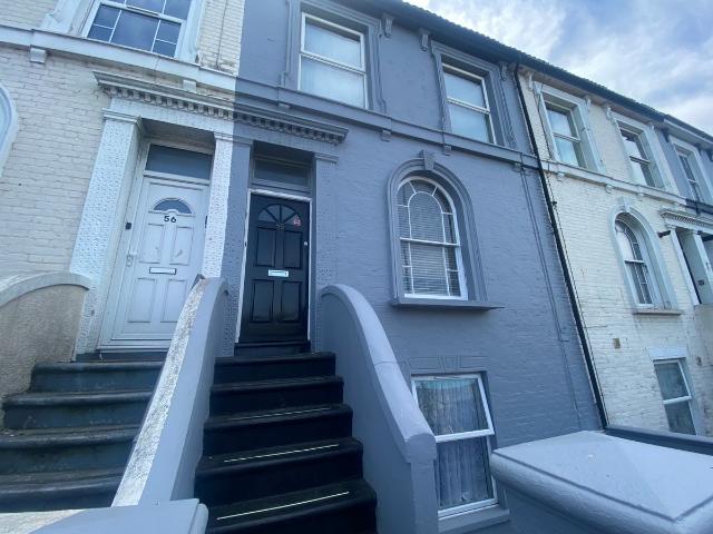 Marine Parade, Sheerness ME12, 1 bed flat to rent, £950 pcm | PrimeLocation