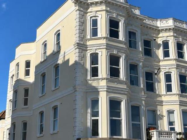Marine Parade, Worthing, BN11 2 bed apartment to rent £1,600 pcm £369 pw