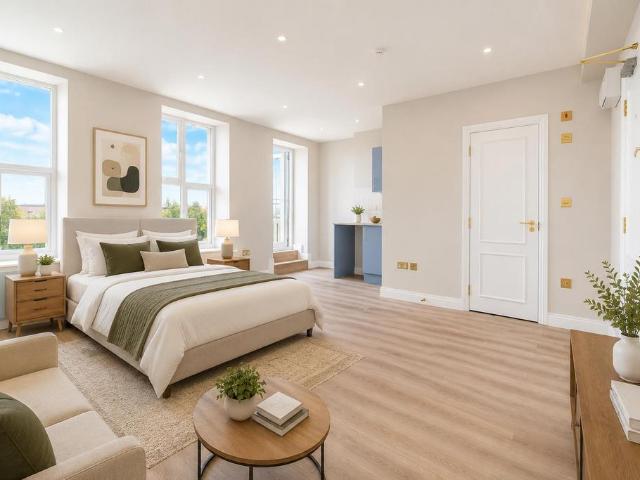 Marine Parade, Worthing Studio to rent £900 pcm £208 pw