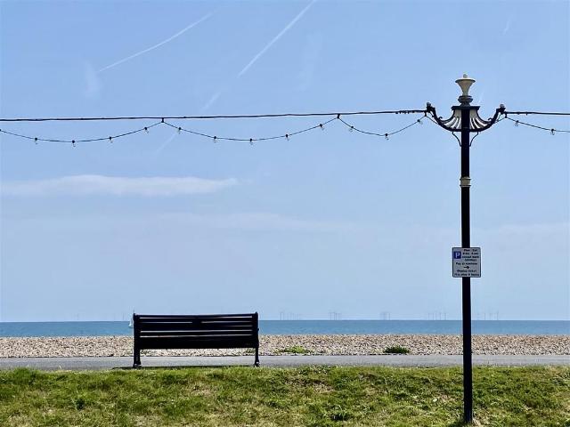 Marine Parade, Worthing 1 bed apartment to rent £1,400 pcm £323 pw