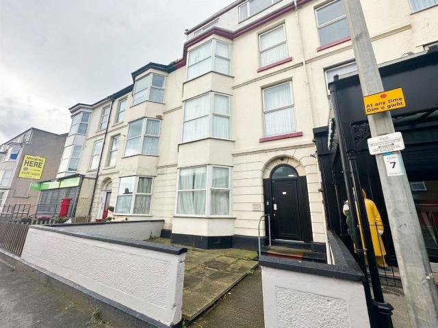 Marine Road, Pensarn LL22, 1 bed flat to rent, £550 pcm | PrimeLocation