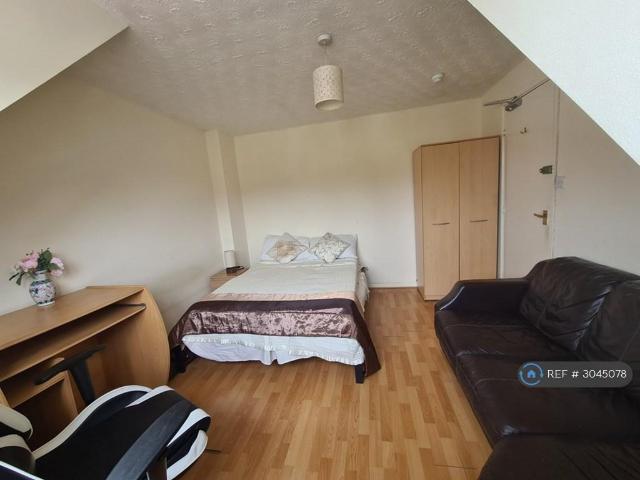 Mariner Avenue, Birmingham, B16 1 bed in a house share to rent £600 pcm £138 pw