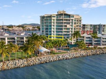 MARINERS NORTH ON THE OCEAN SEA VIEWS LUXURY APARTMENT ON THE 3RD FLOOR IN THE TOWER LIFT ACCESS